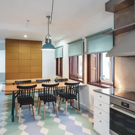 Πανσιόν Besmart By Sweet Αβέιρο