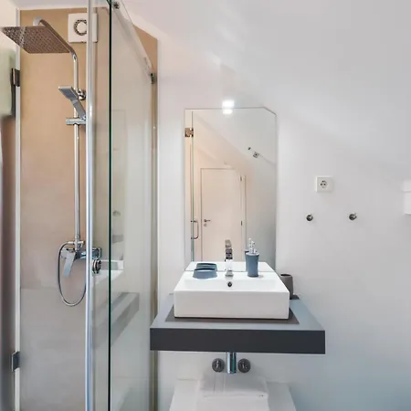 Πανσιόν Besmart By Sweet Αβέιρο