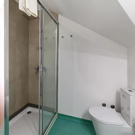 Besmart Suites With Private Wc By Home Sweet Home Aveiro