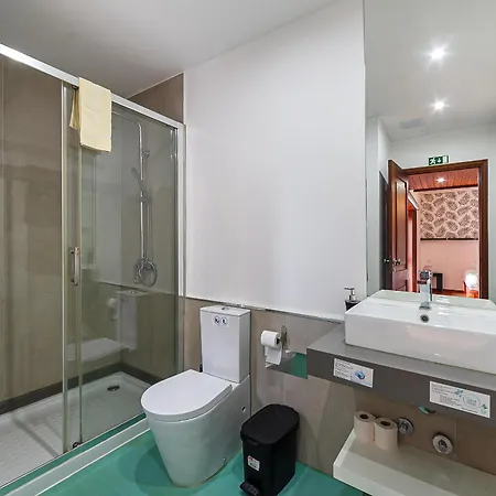 Besmart Suites With Private Wc By Home Sweet Home Aveiro Gæstehus