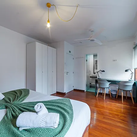 Besmart Suites With Private Wc By Home Sweet Home Aveiro Gæstehus